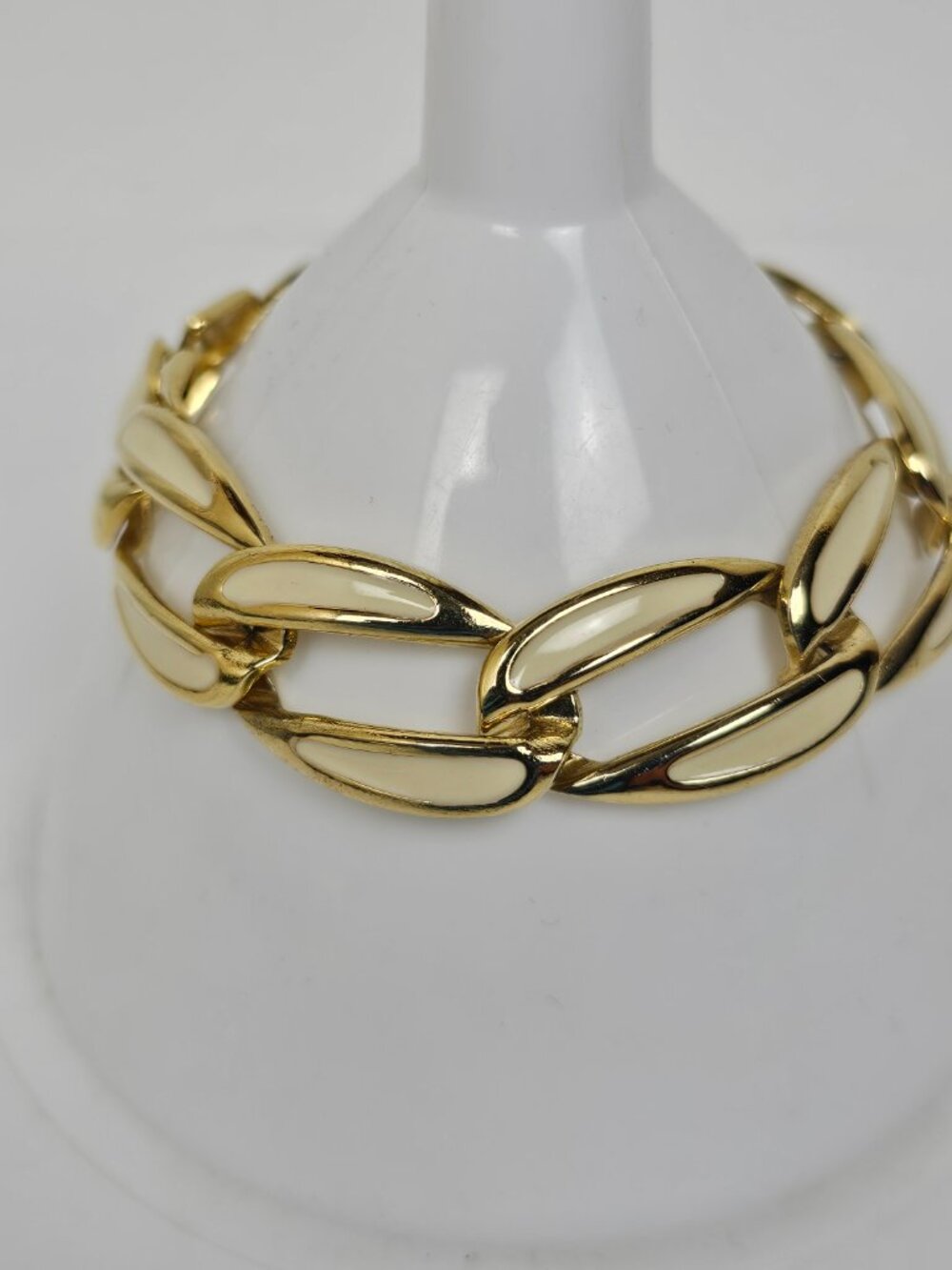 Vintage Cream White Enamel Gold Tone Bracelet Oval Open Chain Link‎ MCM 1960s - Picture 4 of 11
